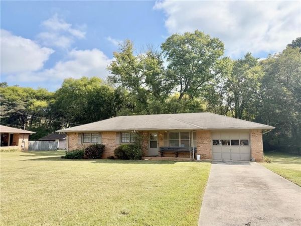121 Dogwood Drive , Cartersville, GA 30120