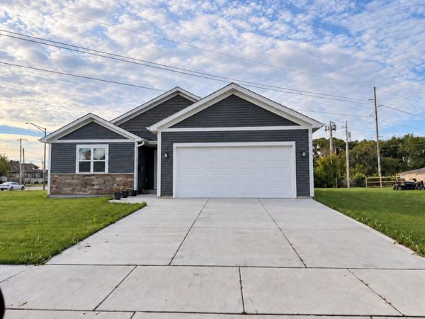 5704 55th St, Kenosha, WI 53140