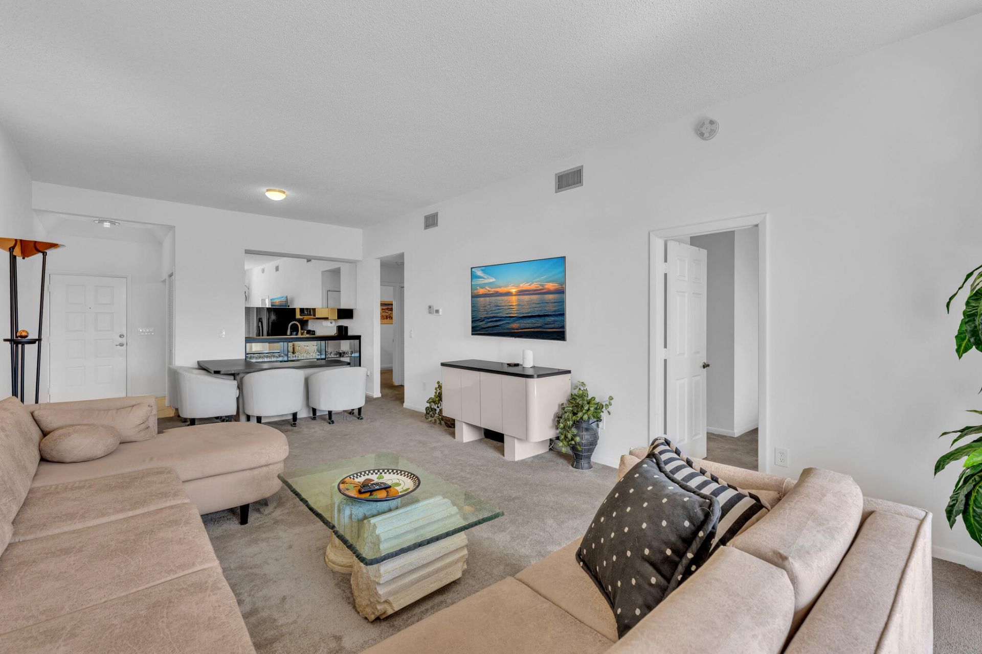 7508 La Paz Boulevard, Unit 204, Boca Raton, FL 33433 Photo
