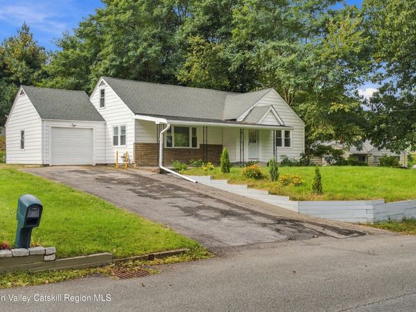 3 Hilltop Drive, New Windsor, NY 12553