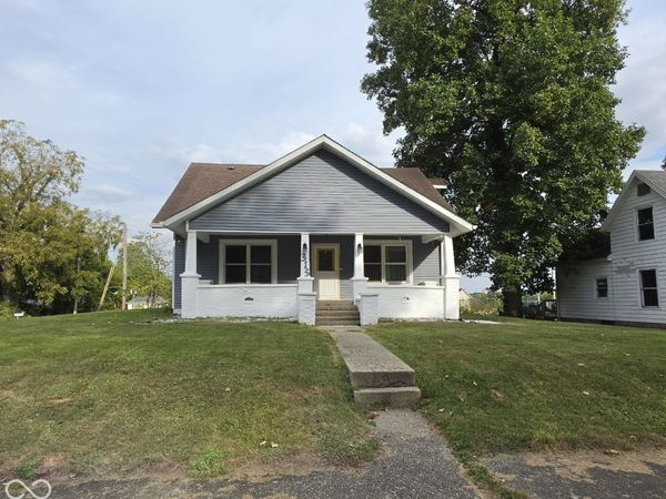 315 N Mill , Veedersburg, IN 47987