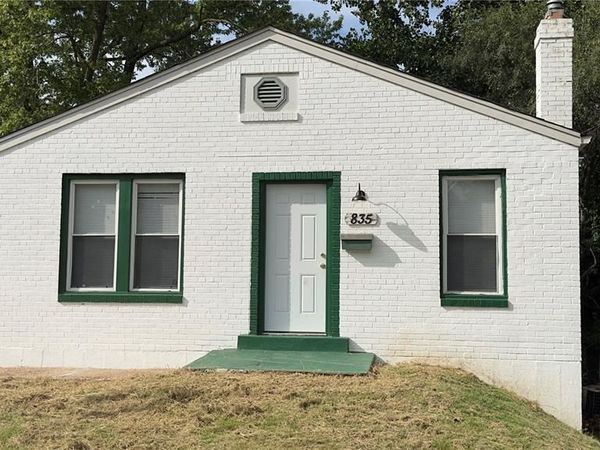 835 Elias Avenue , St Louis, MO 63147