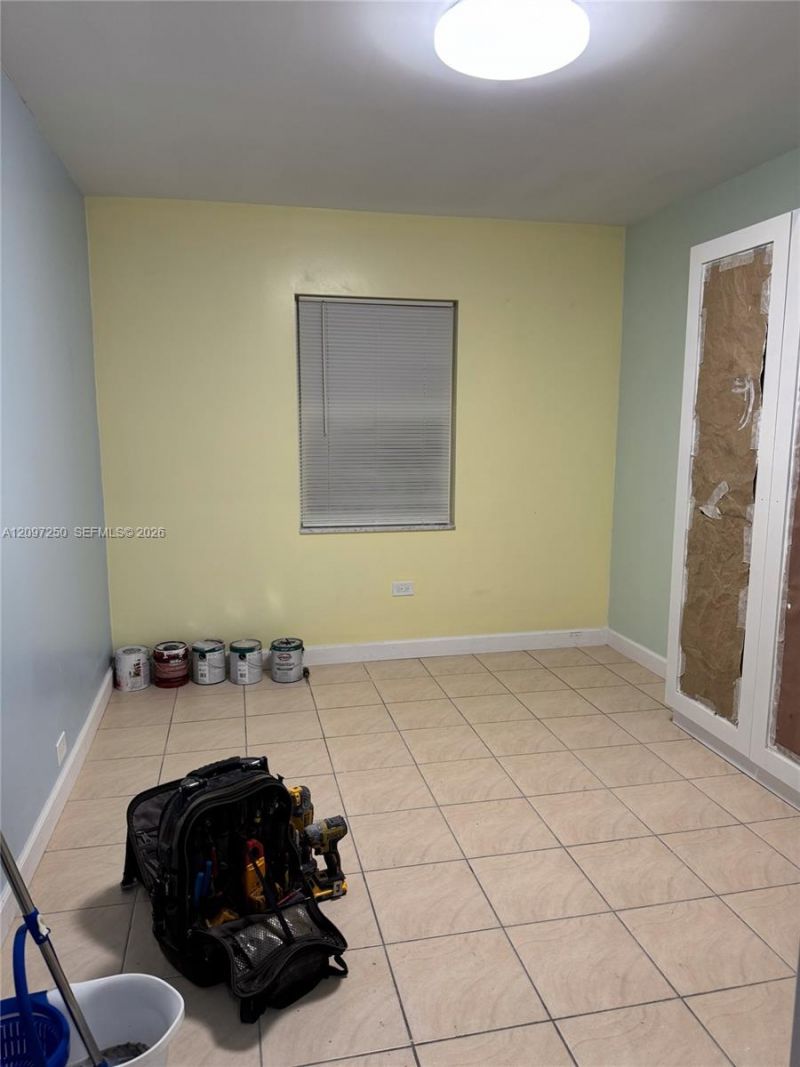 9270 SW 43rd St , Miami, FL 33165 Photo