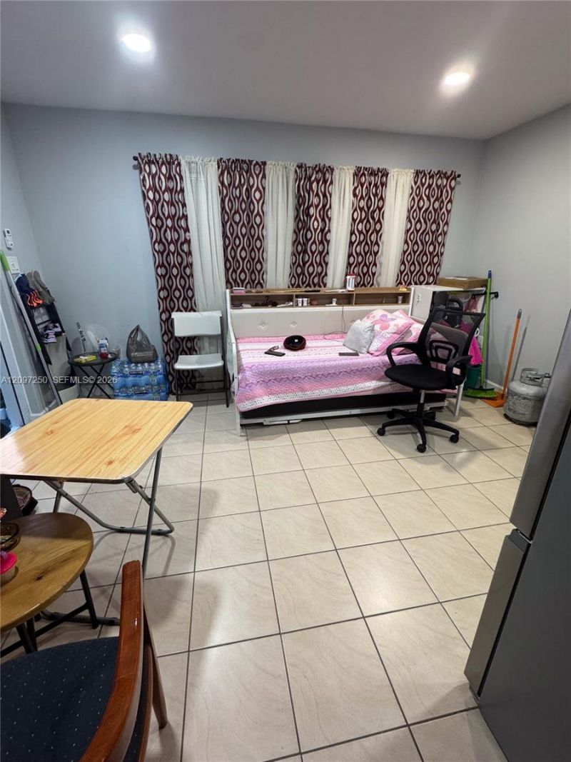 9270 SW 43rd St , Miami, FL 33165 Photo