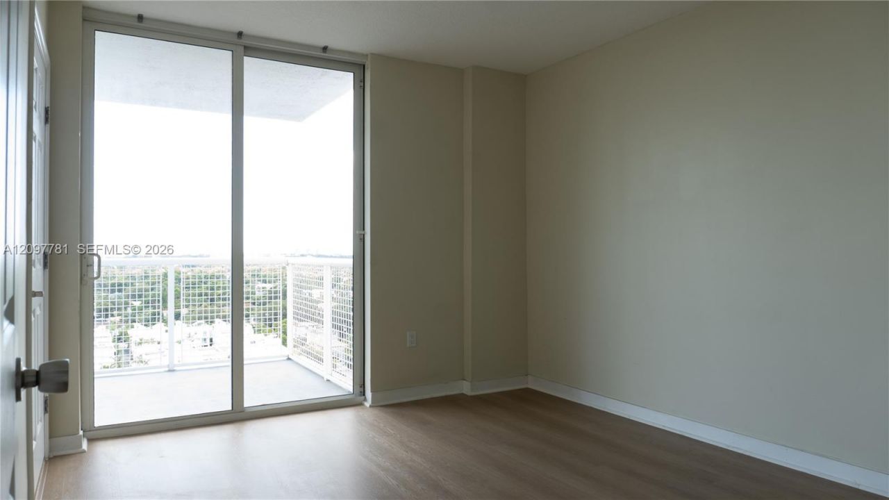 900 SW 8th St , Unit 1503, Miami, FL 33130 Photo
