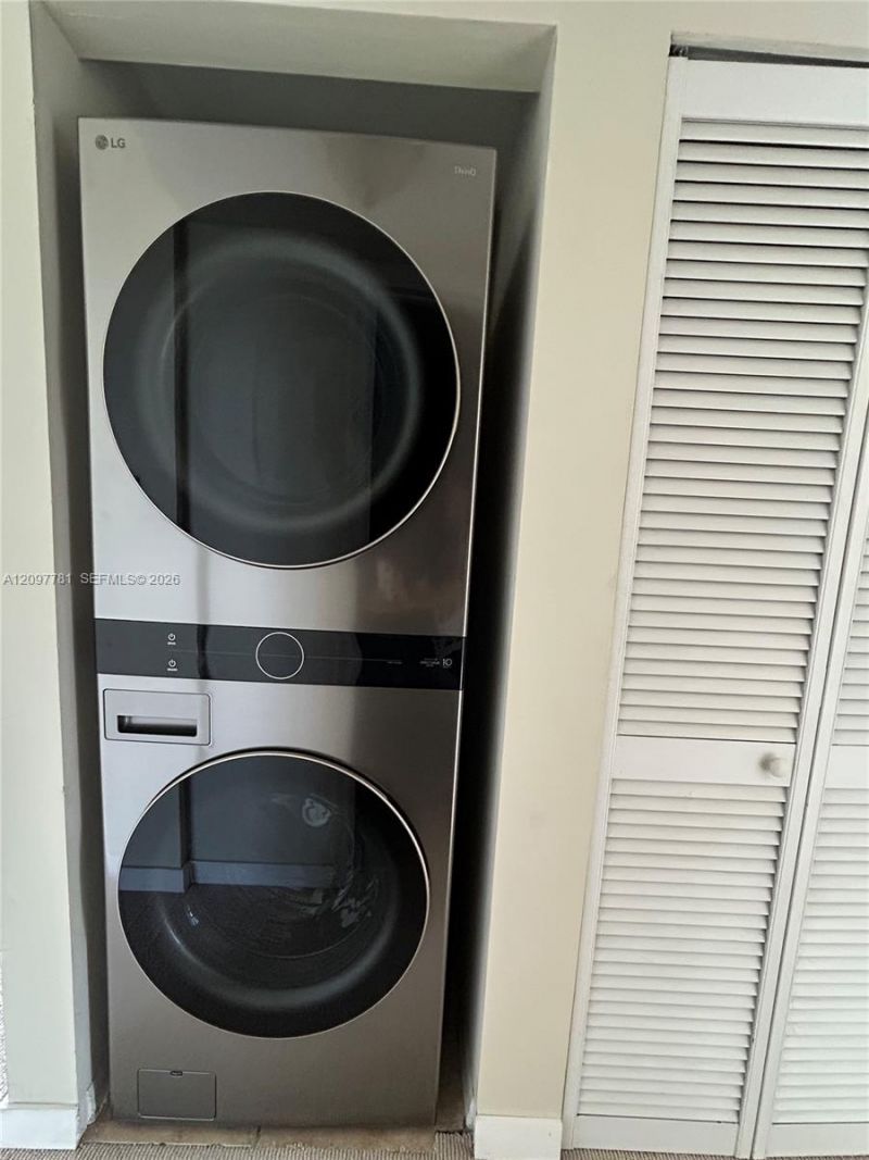 900 SW 8th St , Unit 1503, Miami, FL 33130 Photo