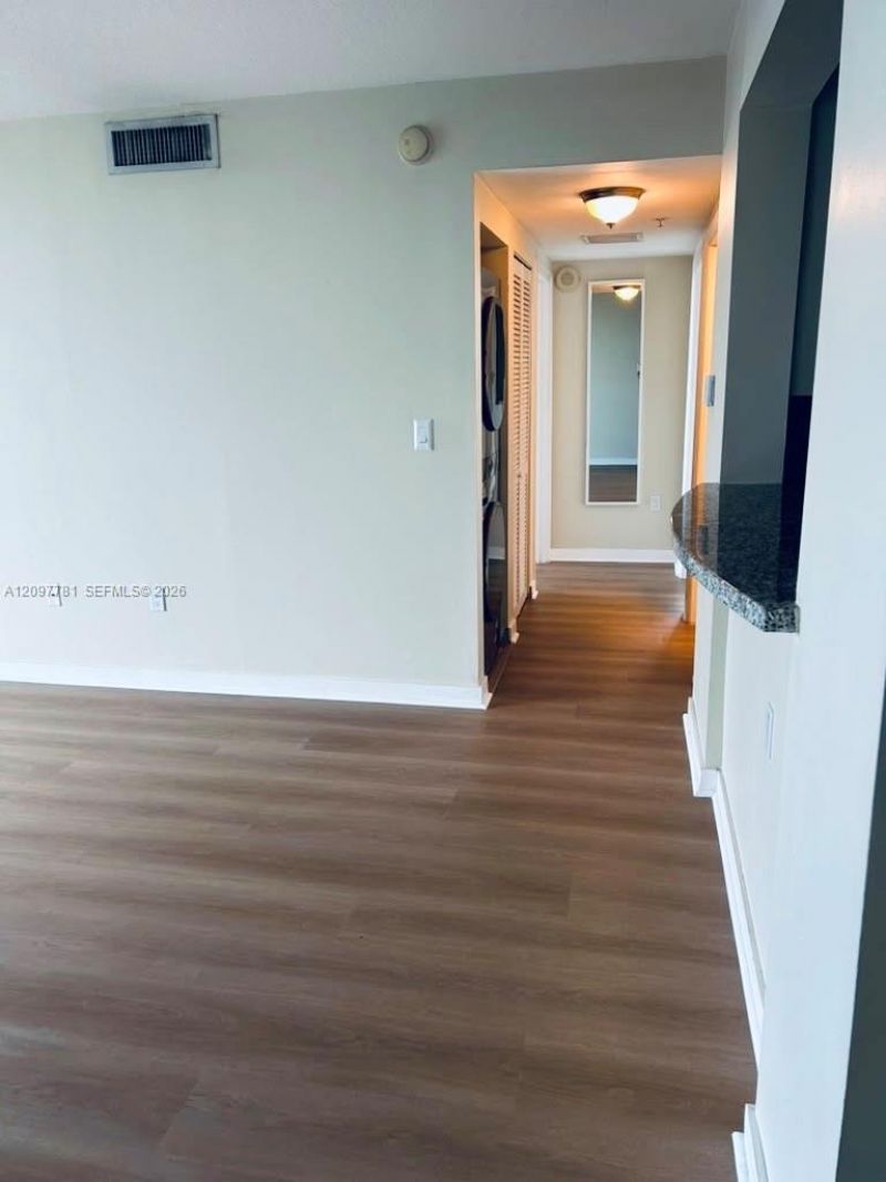 900 SW 8th St , Unit 1503, Miami, FL 33130 Photo