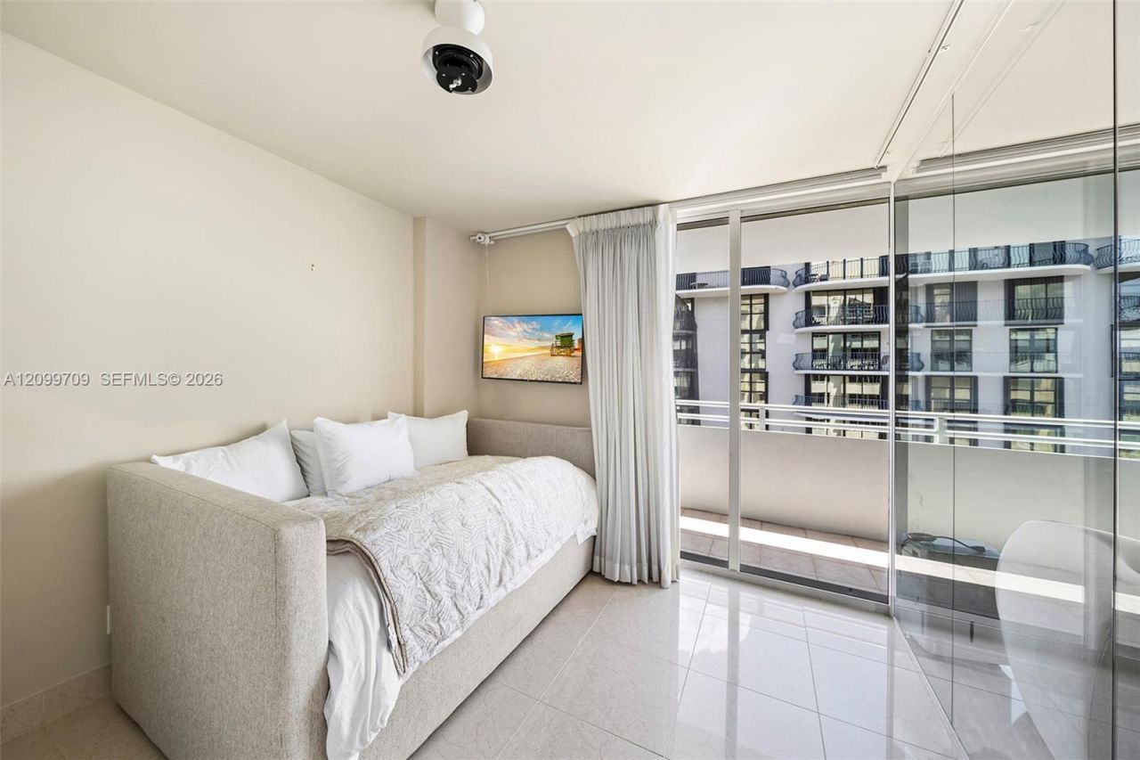 8911 Collins Ave , Unit 904, Surfside, FL 33154 Photo