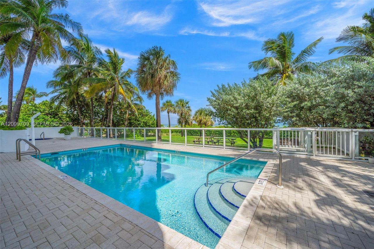 8911 Collins Ave , Unit 904, Surfside, FL 33154 Photo
