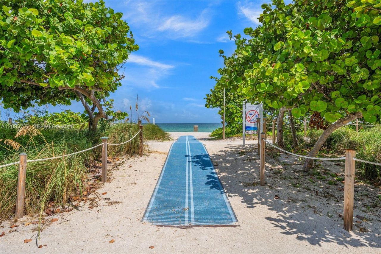 8911 Collins Ave , Unit 904, Surfside, FL 33154 Photo