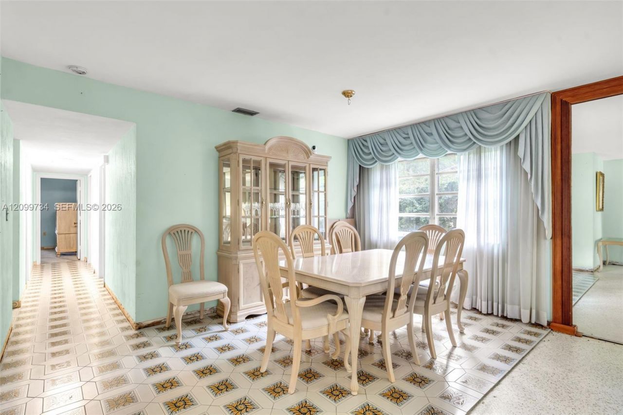 7200 S Miami Lakeway S, Miami Lakes, FL 33014 Photo