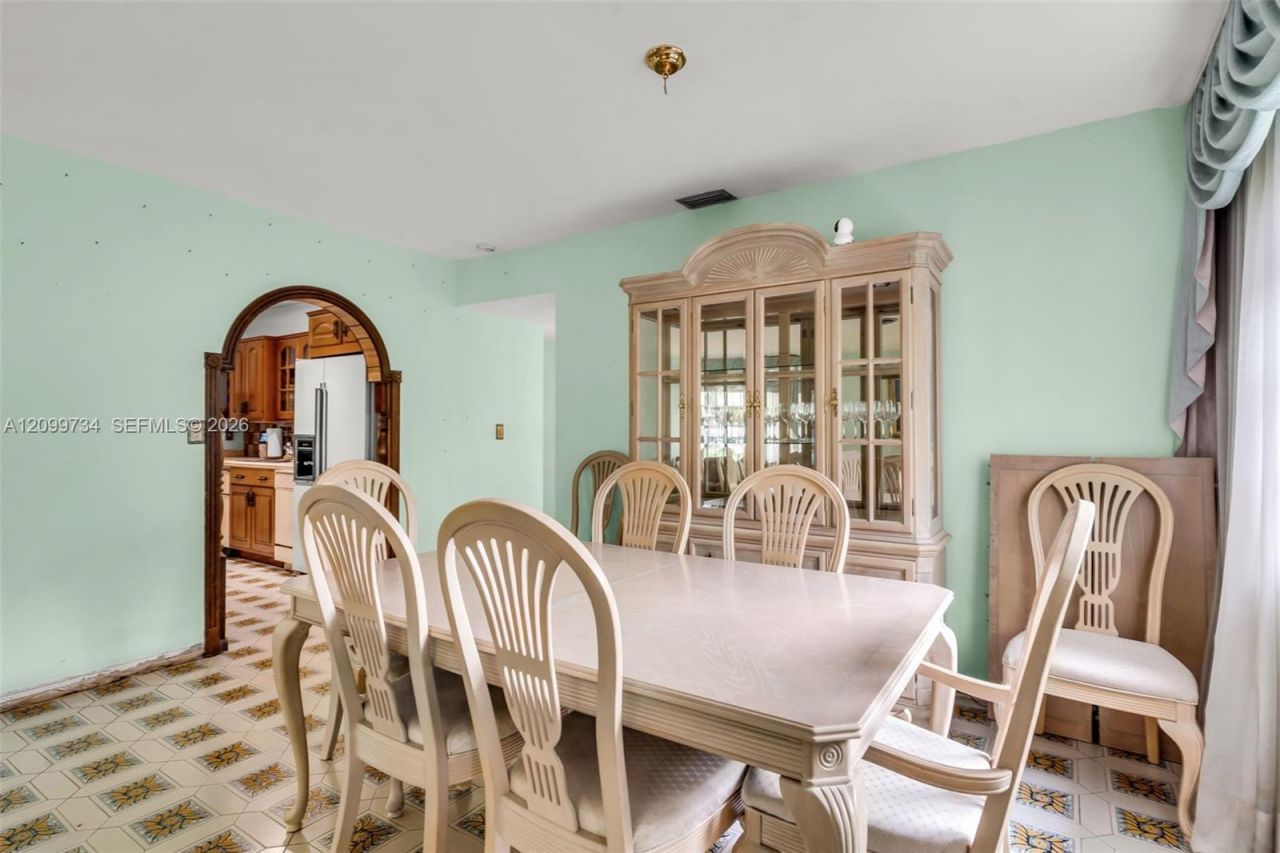 7200 S Miami Lakeway S, Miami Lakes, FL 33014 Photo