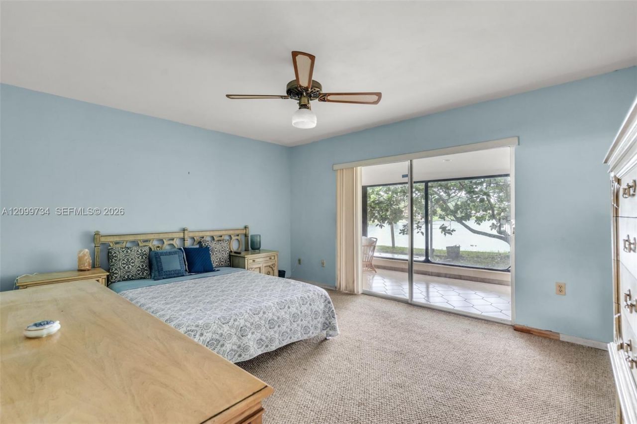 7200 S Miami Lakeway S, Miami Lakes, FL 33014 Photo