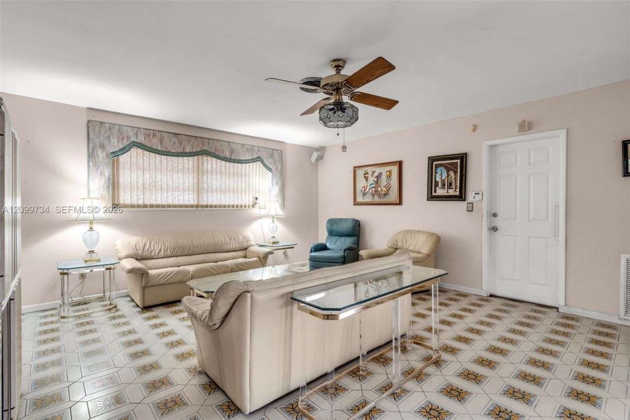 7200 S Miami Lakeway S, Miami Lakes, FL 33014 Photo