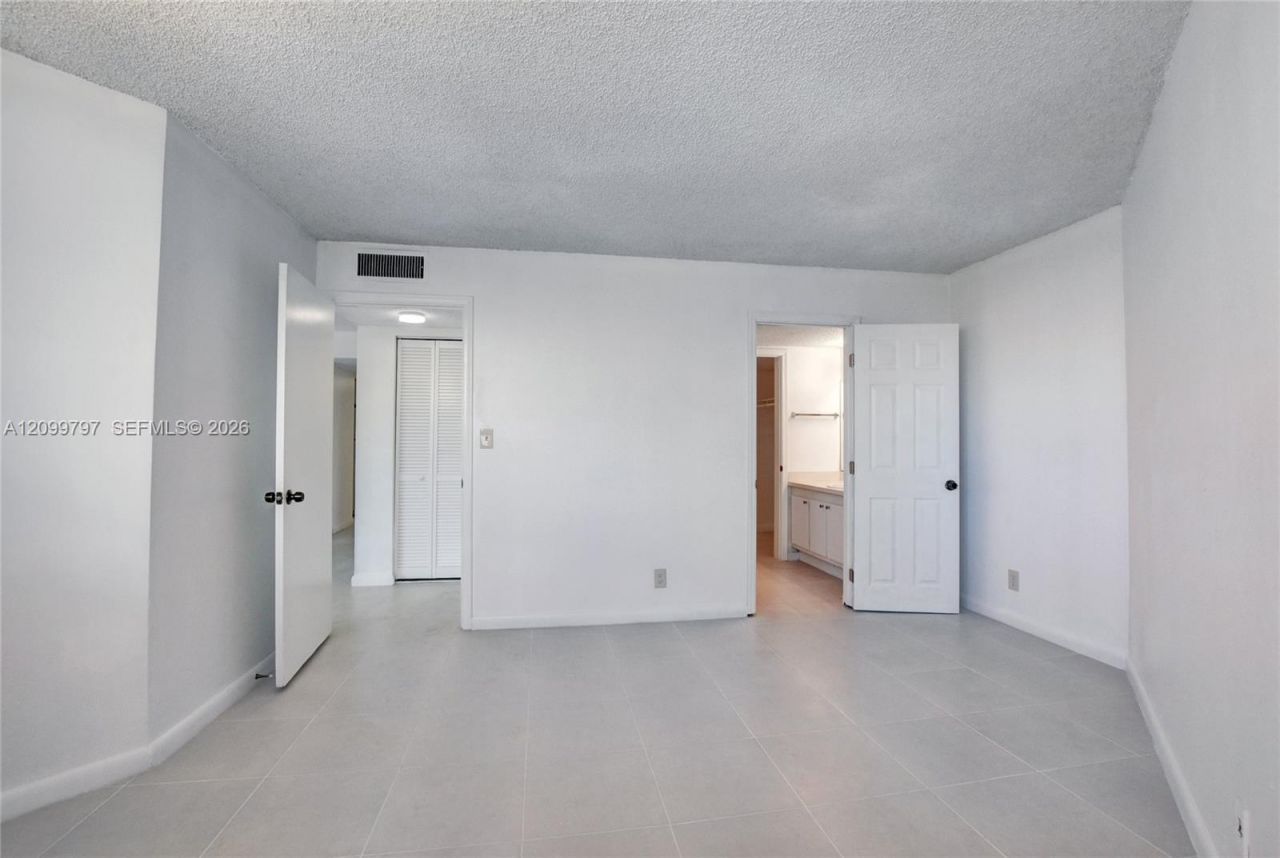 1750 N Congress Ave , Unit 401, West Palm Beach, FL 33401 Photo