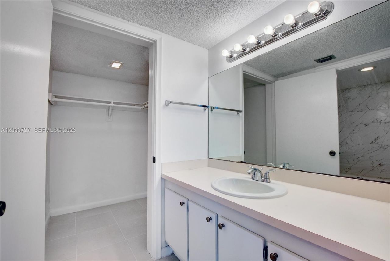 1750 N Congress Ave , Unit 401, West Palm Beach, FL 33401 Photo