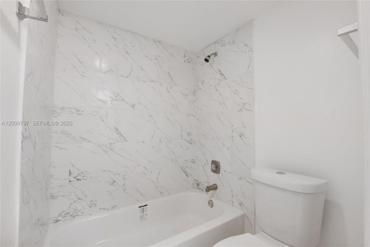 1750 N Congress Ave , Unit 401, West Palm Beach, FL 33401 Photo