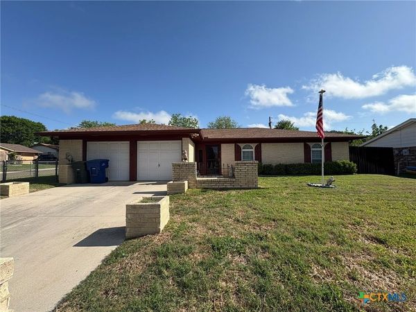 1613 Velma Avenue , Copperas Cove, TX 76522