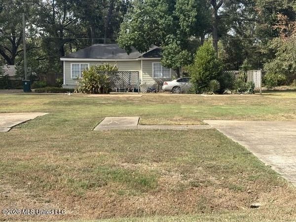 501 Bell Avenue, Greenwood, MS 38930