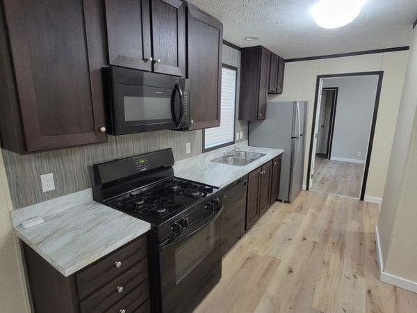 1301 Devils Glen Road , Unit 1, Bettendorf, IA 52722