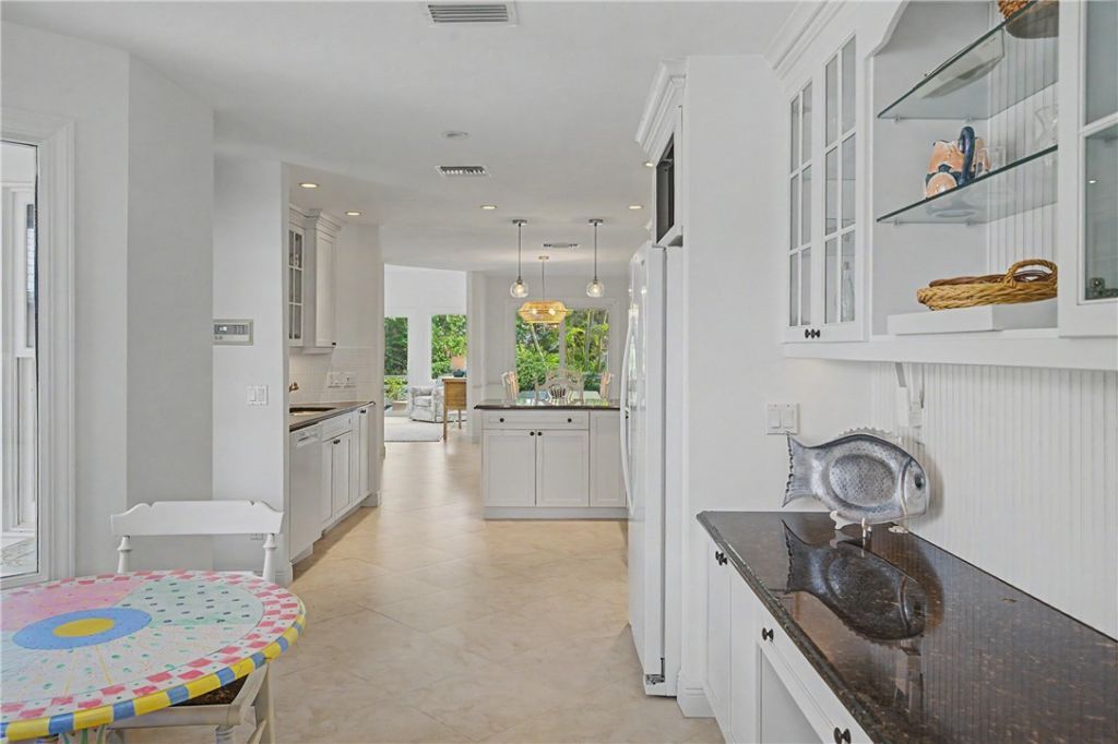 560 N Monterey Drive, Indian River Shores, FL 32963 Photo