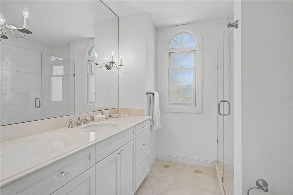 560 N Monterey Drive, Indian River Shores, FL 32963 Photo
