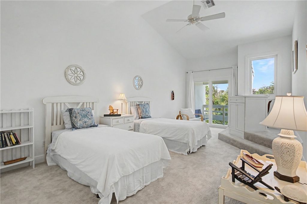 560 N Monterey Drive, Indian River Shores, FL 32963 Photo