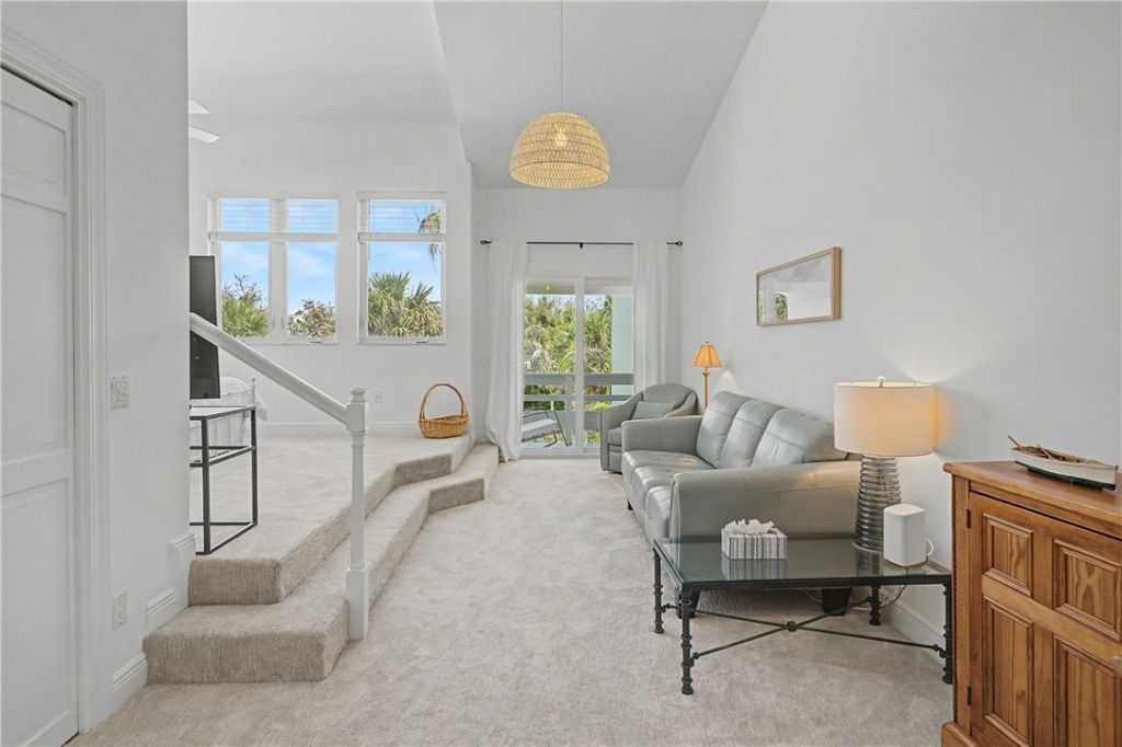 560 N Monterey Drive, Indian River Shores, FL 32963 Photo
