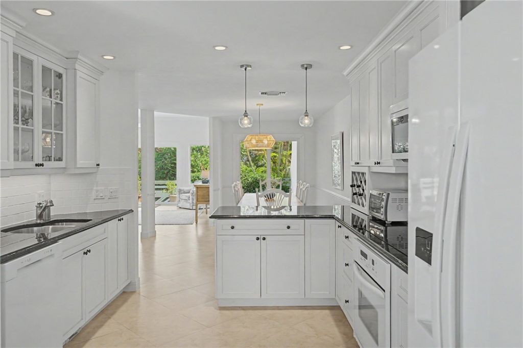 560 N Monterey Drive, Indian River Shores, FL 32963 Photo