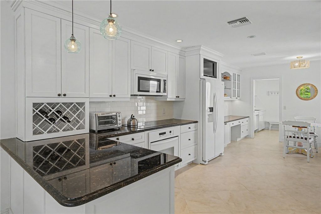560 N Monterey Drive, Indian River Shores, FL 32963 Photo