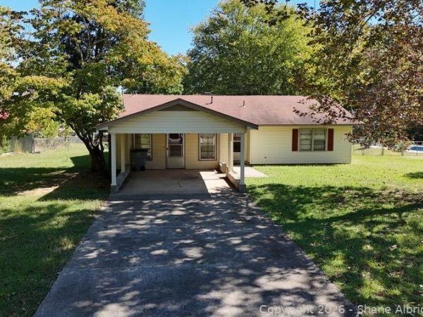 1508 Ridge Dr, Killen, AL 35645