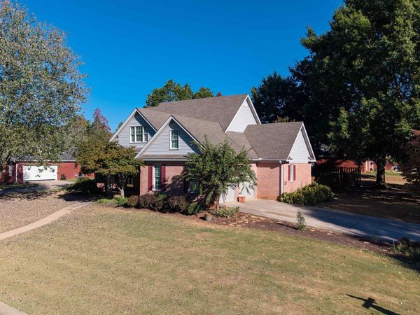 326 Reddoch Rd, Florence, AL 35633