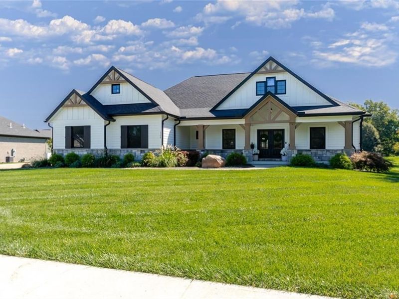 1568 Creekwood Drive, Troy, OH 45373 Photo 1
