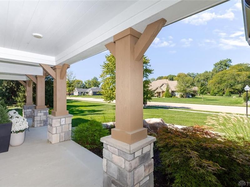 1568 Creekwood Drive, Troy, OH 45373 Photo 4