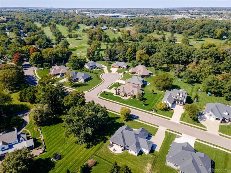 1568 Creekwood Drive, Troy, OH 45373 Photo 6