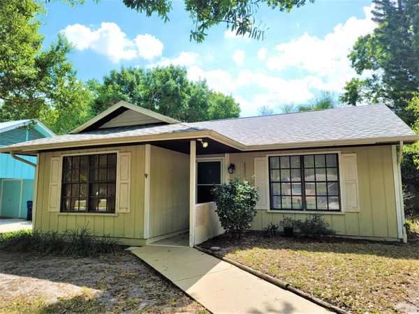 6525 5th Street, Vero Beach, FL 32968
