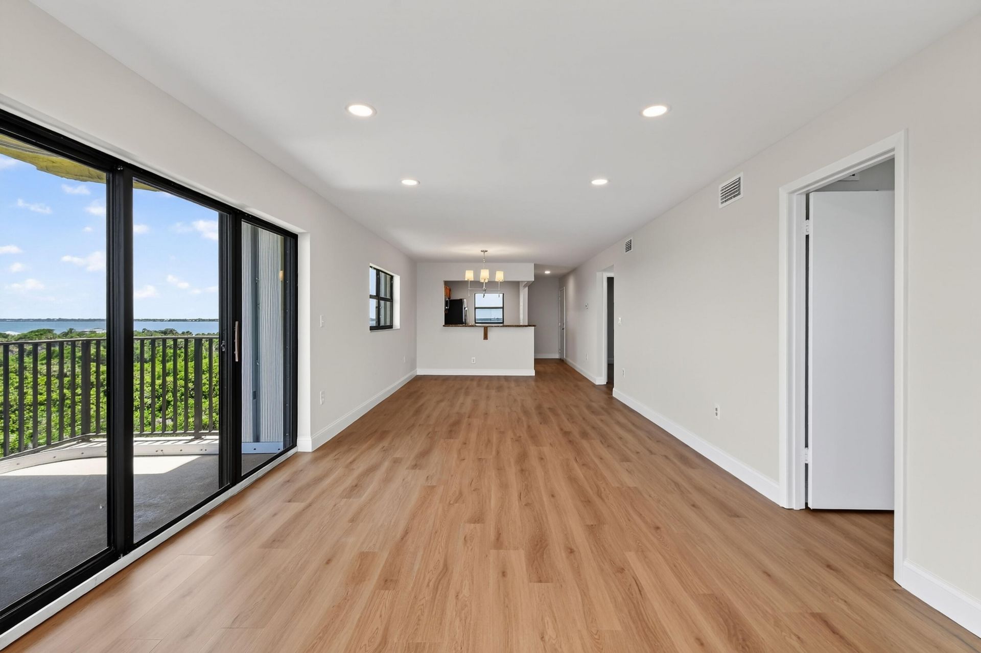 7440 S Ocean Drive, Unit 726, Jensen Beach, FL 34957 Photo