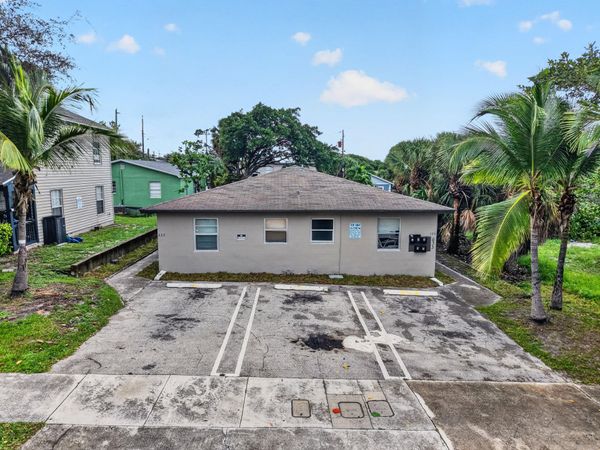 633 10th Street, Unit 1-5, West Palm Beach, FL 33422