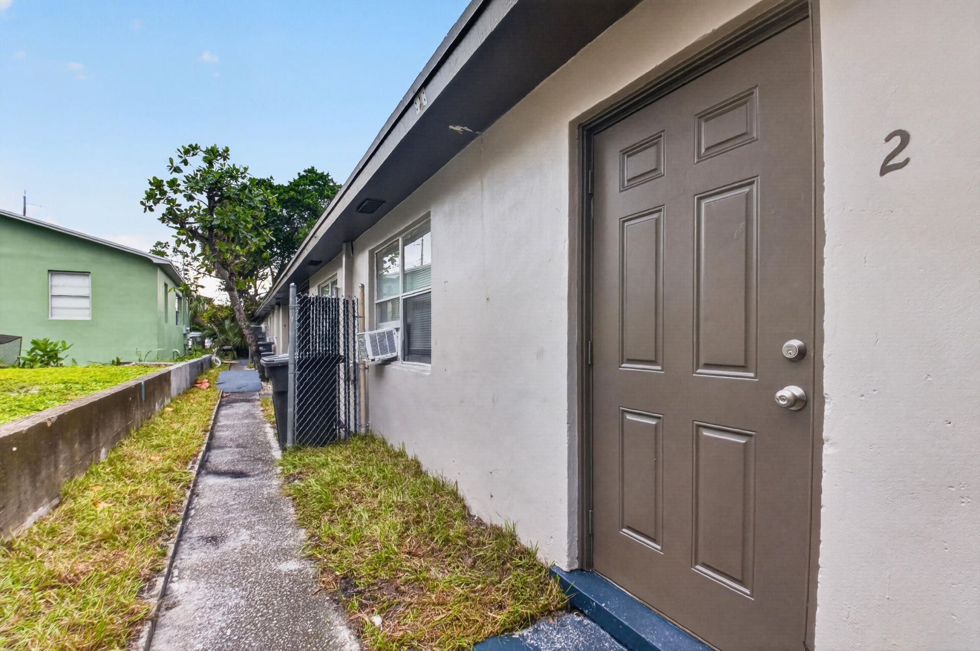 633 10th Street, Unit 1-5, West Palm Beach, FL 33422 Photo