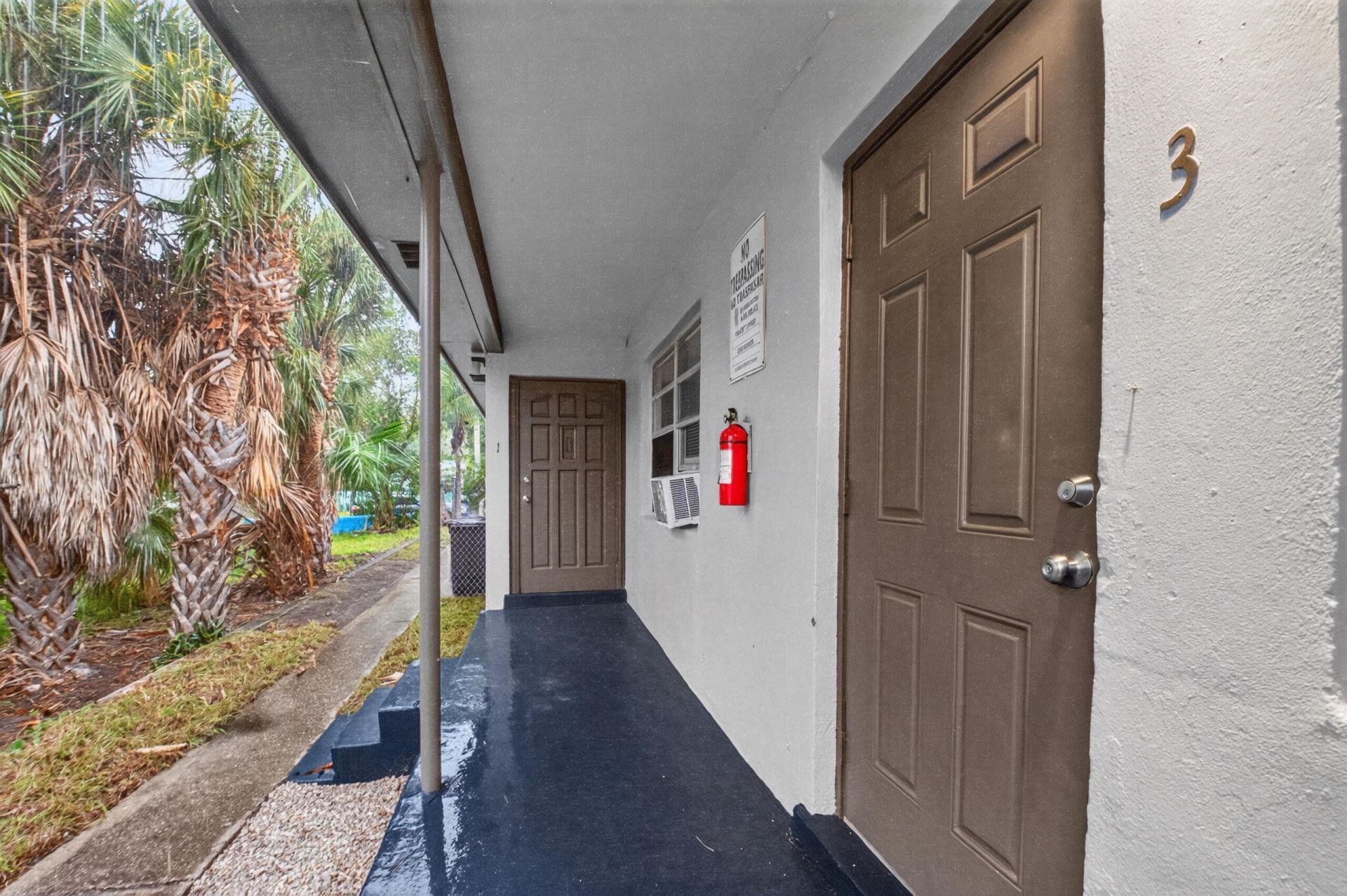 633 10th Street, Unit 1-5, West Palm Beach, FL 33422 Photo