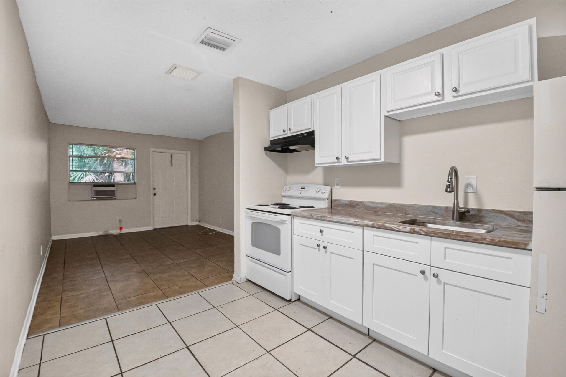 633 10th Street, Unit 1-5, West Palm Beach, FL 33422 Photo