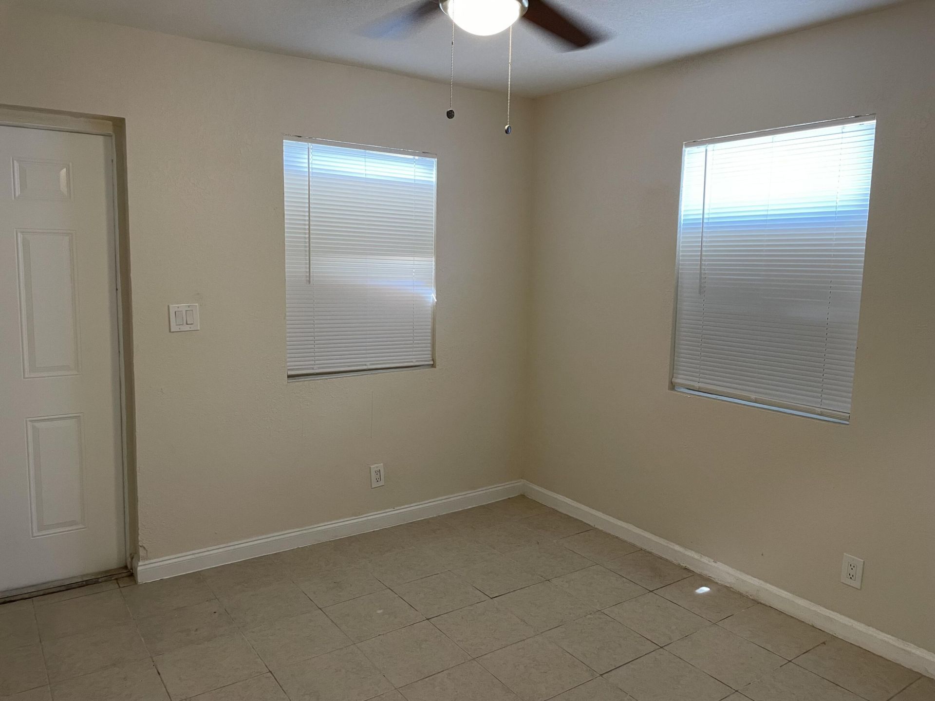 633 10th Street, Unit 1-5, West Palm Beach, FL 33422 Photo