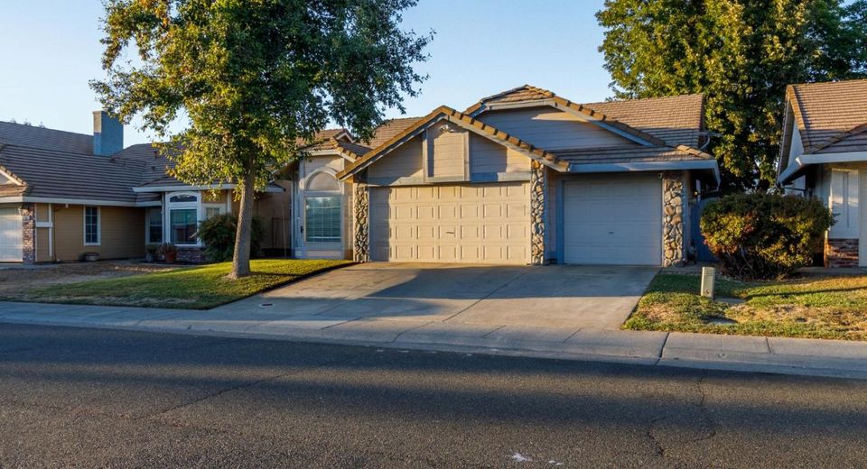 8548 Chamonix Way, Antelope, CA 95843 Photo