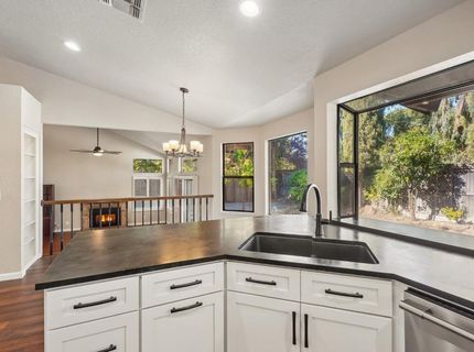 129 Chesterfield Way, Folsom, CA 95630 Photo