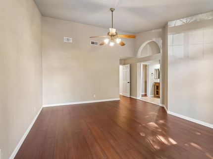 129 Chesterfield Way, Folsom, CA 95630 Photo