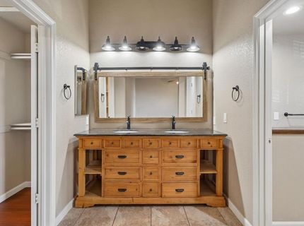129 Chesterfield Way, Folsom, CA 95630 Photo