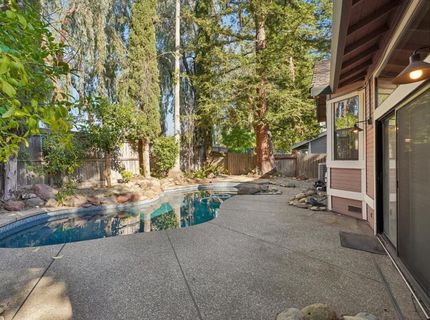 129 Chesterfield Way, Folsom, CA 95630 Photo