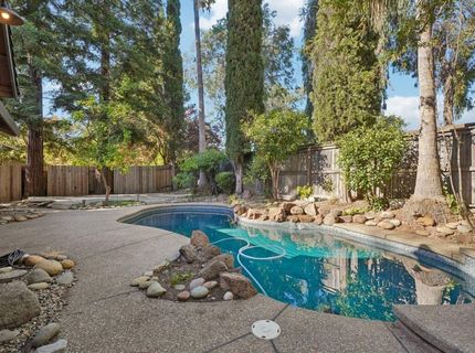 129 Chesterfield Way, Folsom, CA 95630 Photo