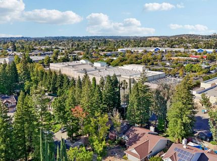 129 Chesterfield Way, Folsom, CA 95630 Photo