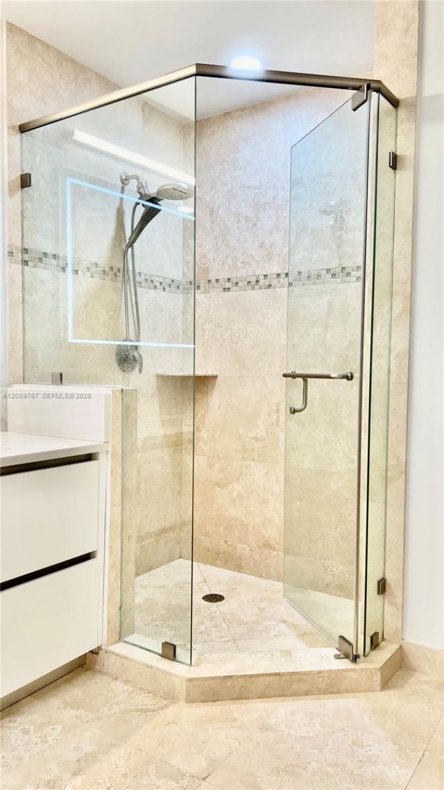 3001 NE 185th St , Unit 421, Aventura, FL 33180 Photo